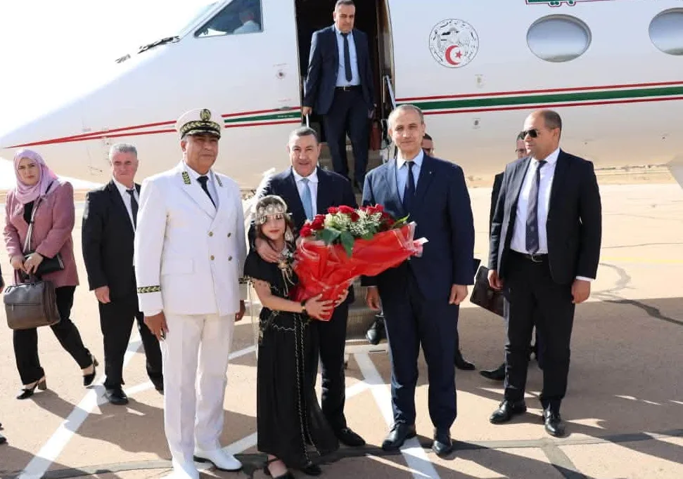 وزير الداخلية يشرف على تنصيب والي جديد لتيارت