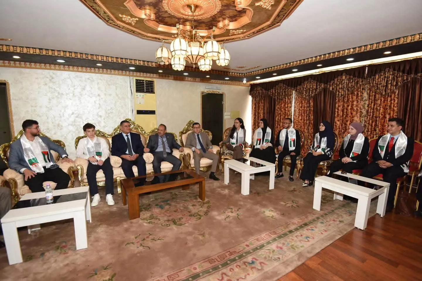 وزارة المجاهدين تستقبل الطلبة المتفوقين من أبناء الجالية