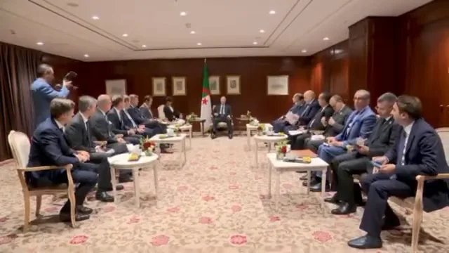 الرئيس تبون يلتقي كبار رجال الأعمال الألمان في برلين