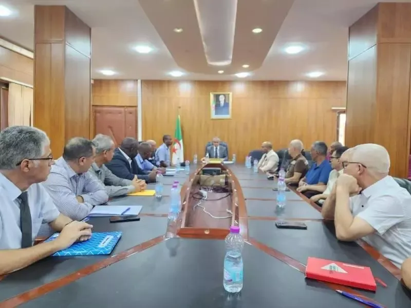 ولاة الجمهورية يشرفون على تنصيب الإطارات المحلية المعنيين بالحركة الجزئية