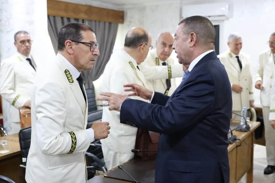 اجتماع تنسيقي لمتابعة جهود إعادة الإعمار بعد الحرائق الأخيرة