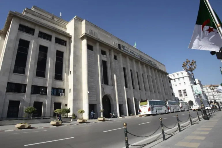 افتتاح الدورة البرلمانية العادية