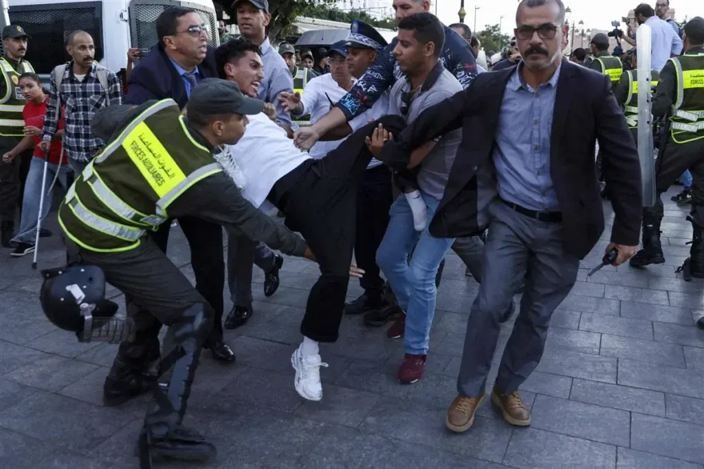 المغرب:مطالب بالإفراج عن معتقلي الاحتجاجات وفتح تحقيق في مقتل المتظاهرين