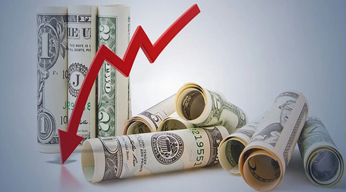تراجع الدولار مع بيانات تضخم أقل من التوقعات