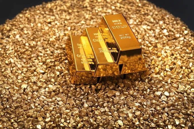 تراجع أسعار الذهب وسط ترقب محضر اجتماع الاحتياطي الاتحادي