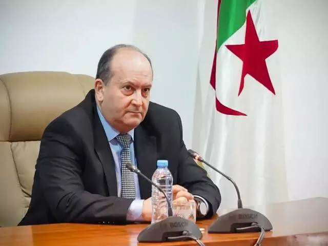 تنصيب مجلس إدارة الوكالة الجزائرية لترقية الاستثمار بحضور الوزير الأول