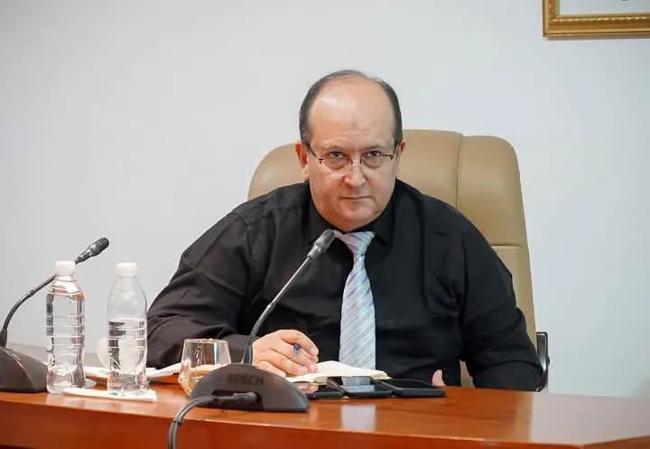 الوزير الأول بالنيابة يشرف على أشغال الاجتماع التنسيقي مع الولاة