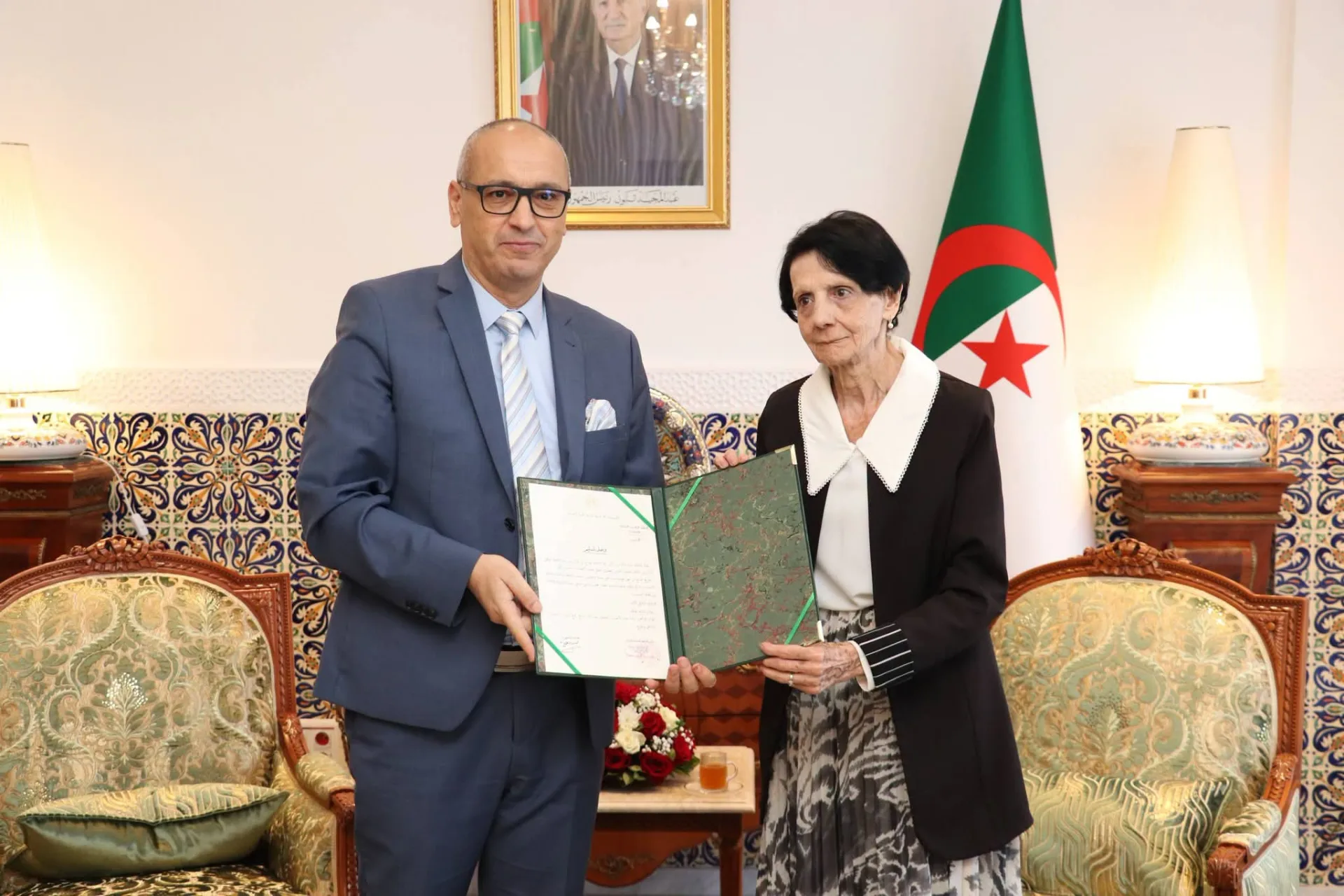 رئيسة المحكمة الدستورية تتسلم النتائج المؤقتة للانتخابات التشريعية