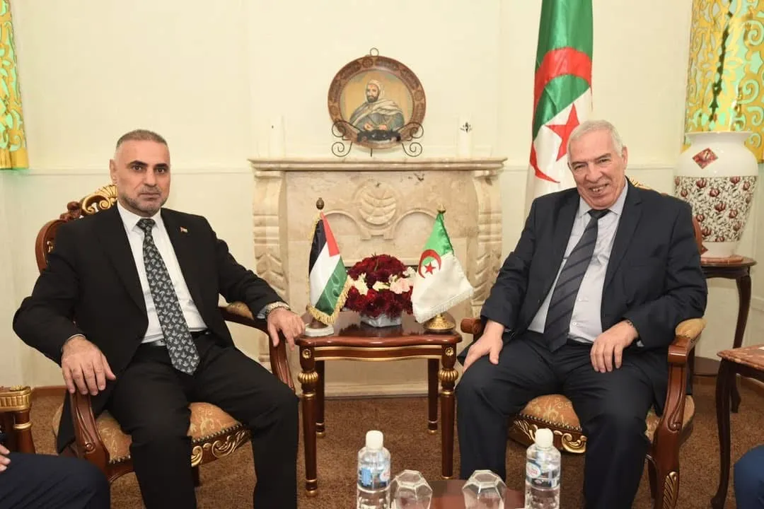 وزير المجاهدين يستقبل السفير الفلسطيني بالجزائر