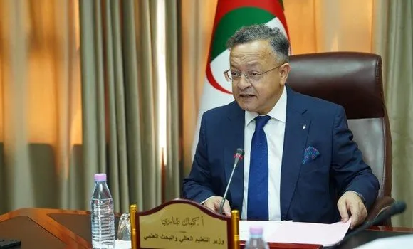 المصادقة على تكوين لجنة بيداغوجية وطنية لتطوير التعليم الرقمي