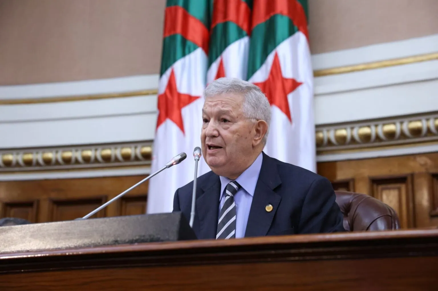 مجلس الأمّة يُصدر بياناً بمناسبة اليوم الدولي للديمقراطية