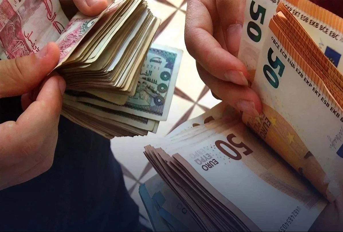 استقرار سعر اليورو أمام الدينار الجزائري في السوق الموازية