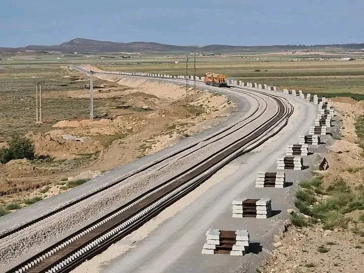 تسخير كافة الإمكانيات للرفع من وتيرة إنجاز الخط المنجمي الشرقي