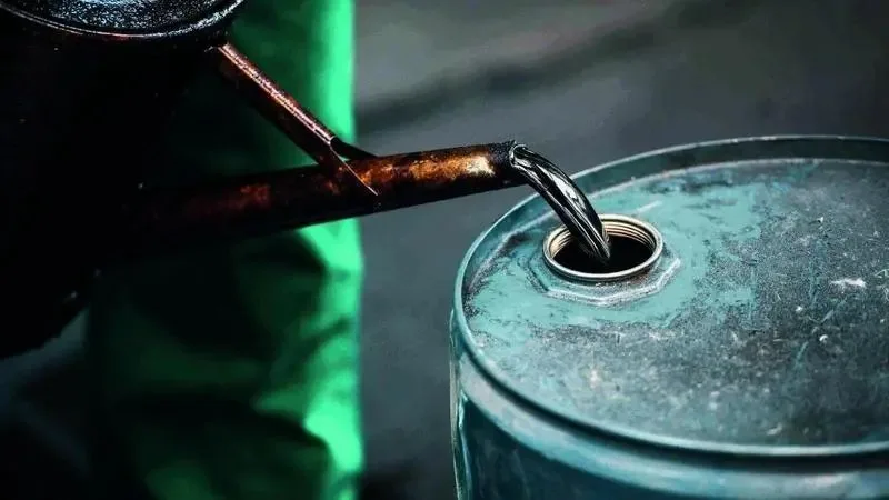 البرنت يقترب من 100 دولار للبرميل