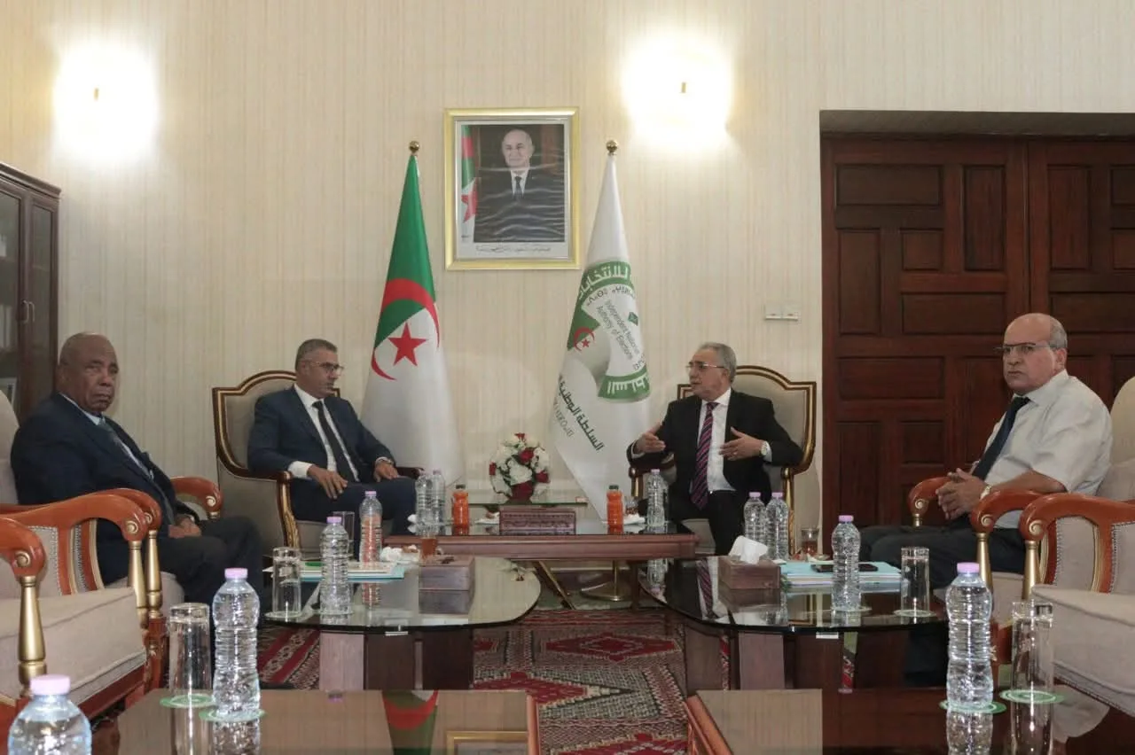 ساعد عروس يستقبل المدير العام لوكالة الأنباء الجزائرية