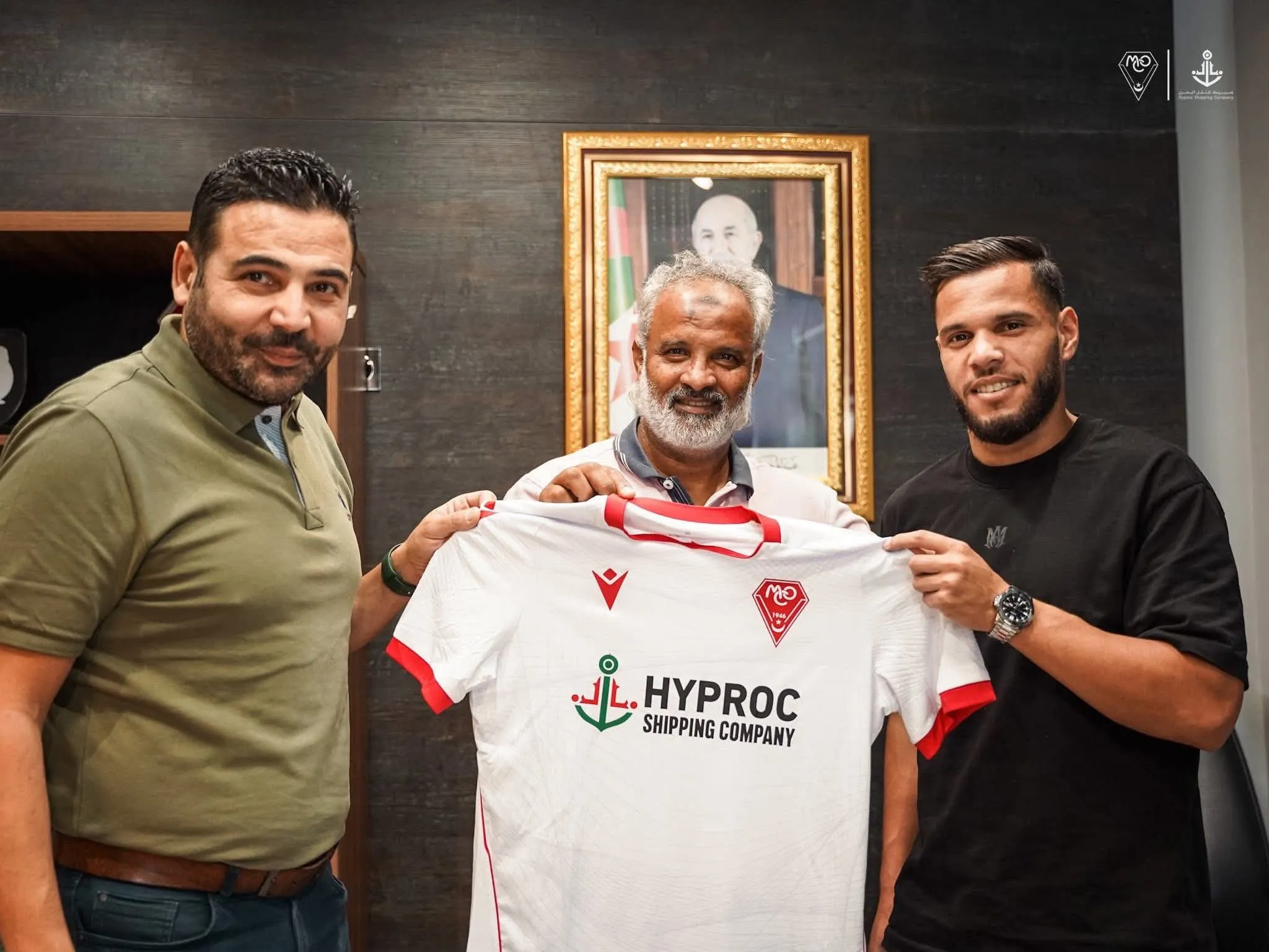 عمر مبارك يوقع لموسمين مع مولودية وهران