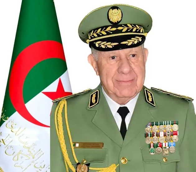 شنقريحة يشرف على حفل تخرج الدفعات بالمدرسة العليا الحربية