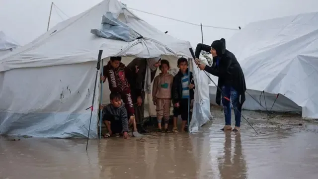 تضرر أكثر من ربع مليون نازح في غزة جراء الفيضانات
